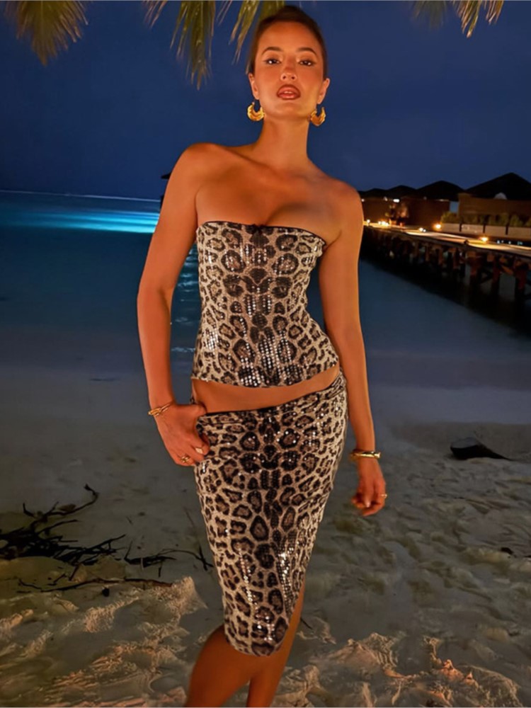 Woman 2 Piece Set Outfit Sexy  - Strapless Bra Backless ulasan dan harga